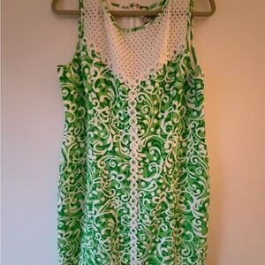 Green and White Patterned Knee Length Dress